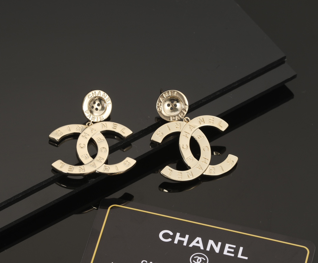 [TOP] CHANEL Concave Shaped Letters Earrings