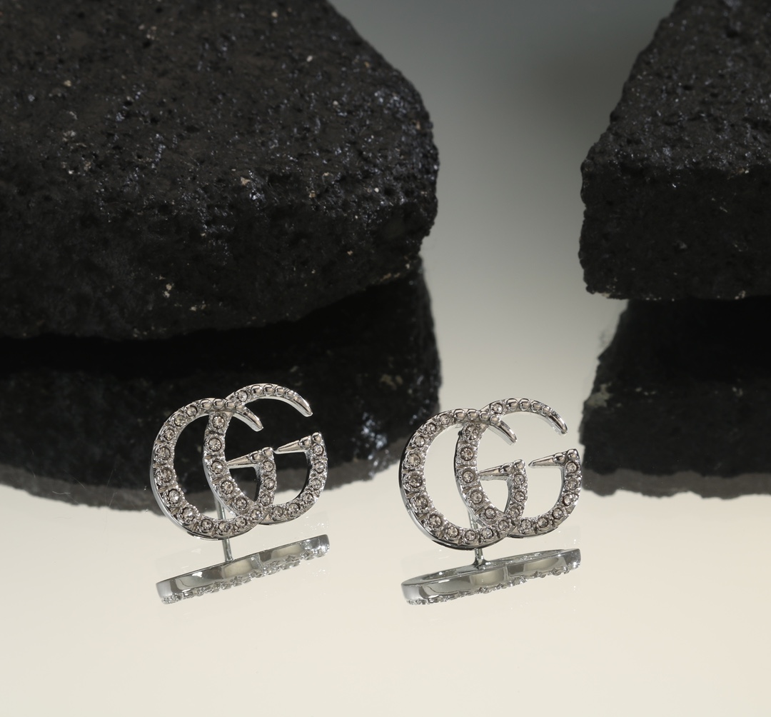 [TOP] GUCCI Retro G Word Earrings