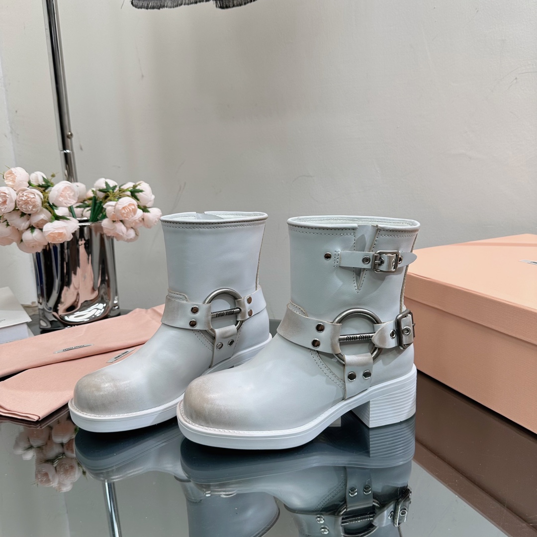[TOP] Miu Miu Retro Western Catwalk Motorcycle Short Boots - 3 Colors - Waxed Calfskin with 1 Buckle