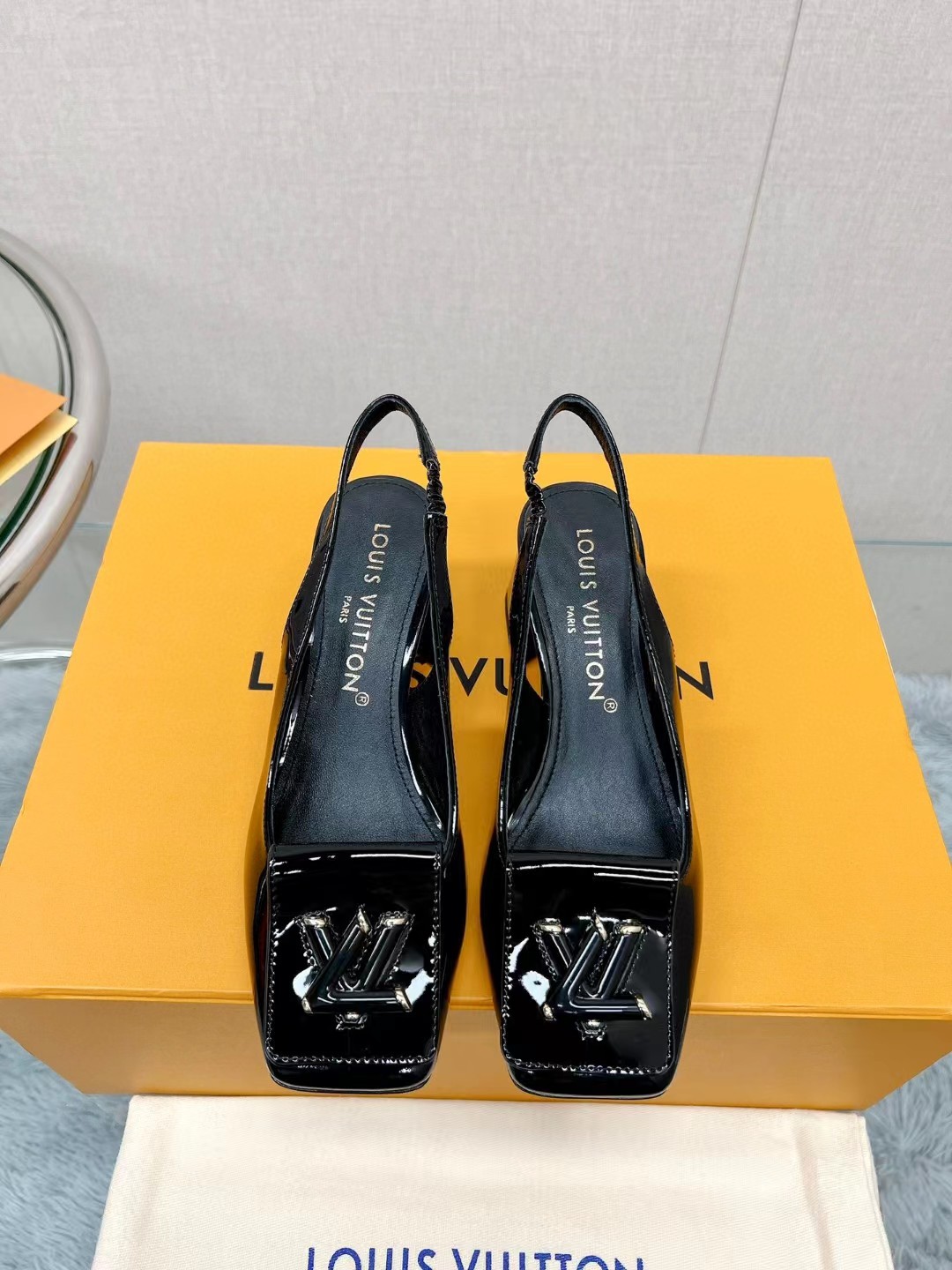 [TOP] Louis Vuitton LV L*V Slingback Pump - Black   [TOP] Louis Vuitton LV L*V Slingback Pump - Black