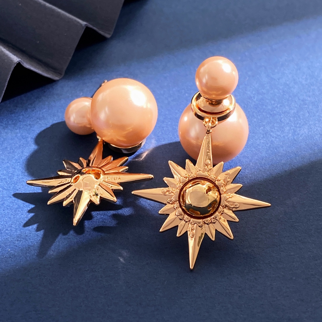 [TOP] Christian Dior  Pearl Back Hanging Beads Hanging Hexagram Earrings - Gold