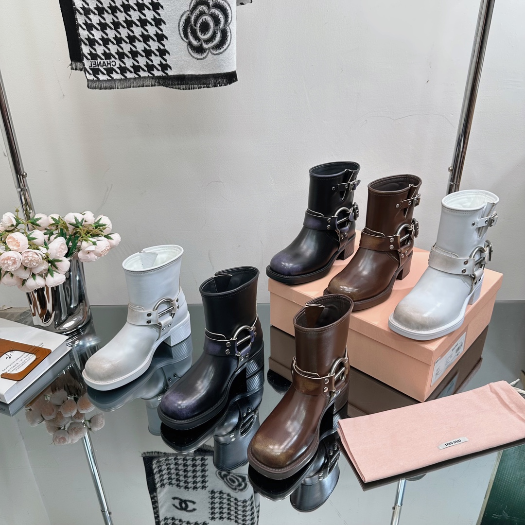 [TOP] Miu Miu Retro Western Catwalk Motorcycle Short Boots - 3 Colors - Waxed Calfskin with 1 Buckle