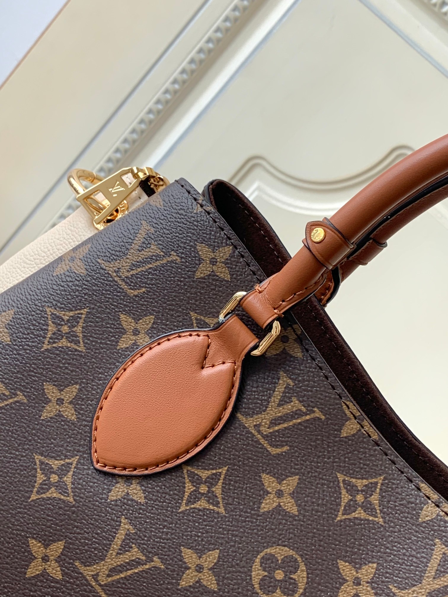 [TOP] Louis Vuitton LV Opéra Patchwork Monogram Bag 36 x 22 x 18 cm- Black&White