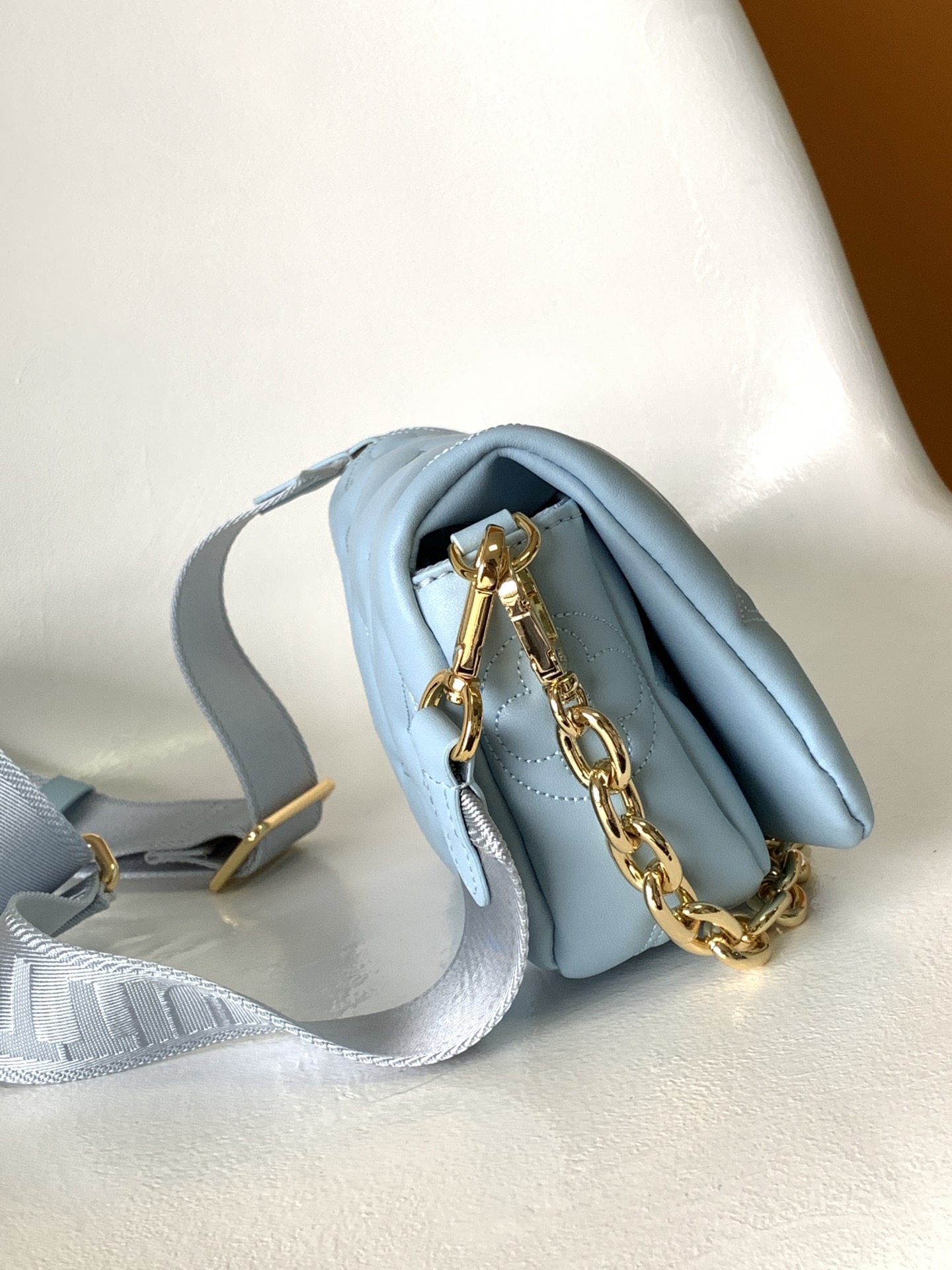 [TOP] Louis Vuitton LV  Soft Padded Calfskin Embroidered Classic Monogram  Wallet - Haze Blue