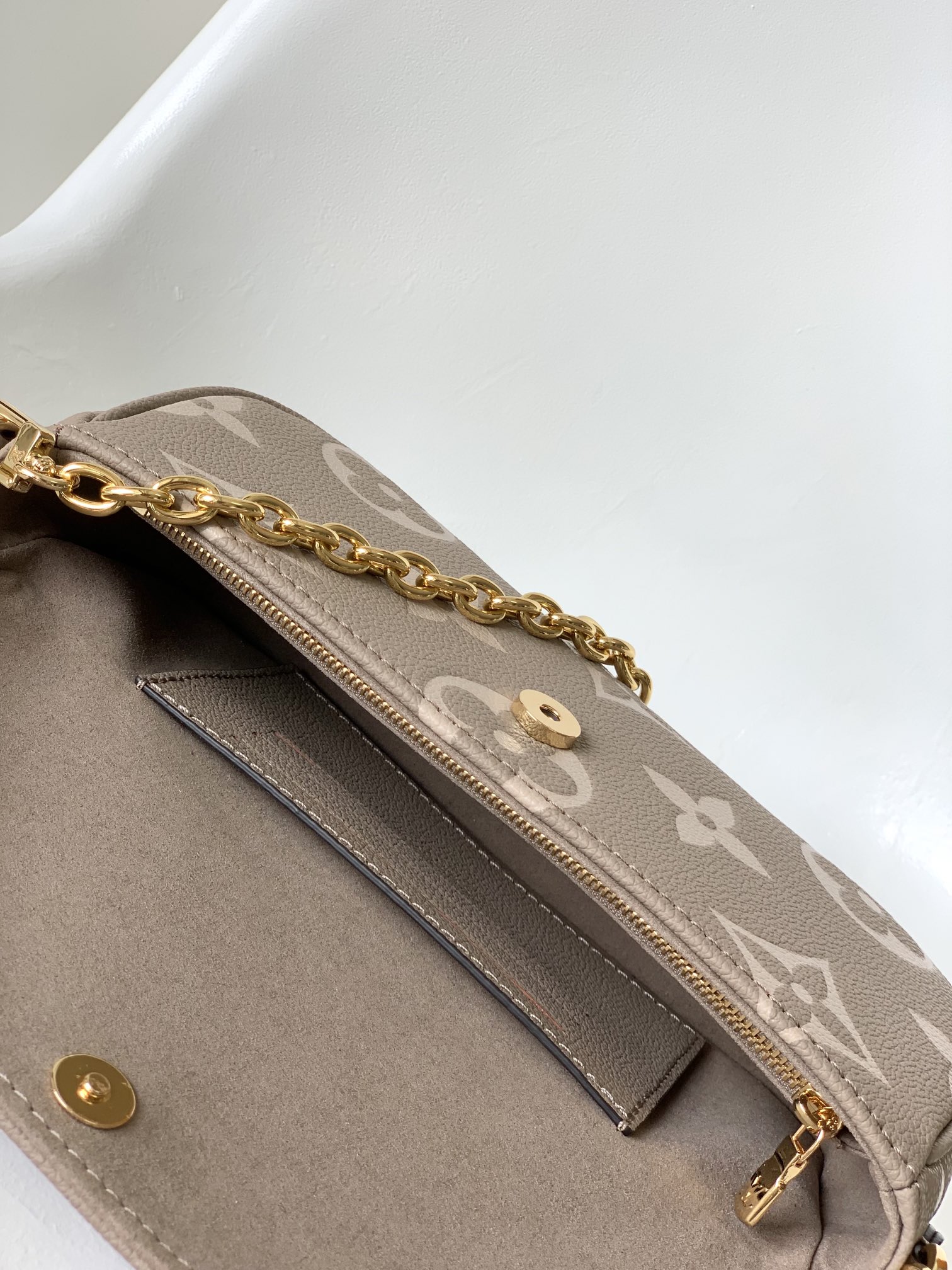 [TOP] Louis Vuitton LV  Monogram Empreinte Embossed Grained Calfskin Wallet - Brown