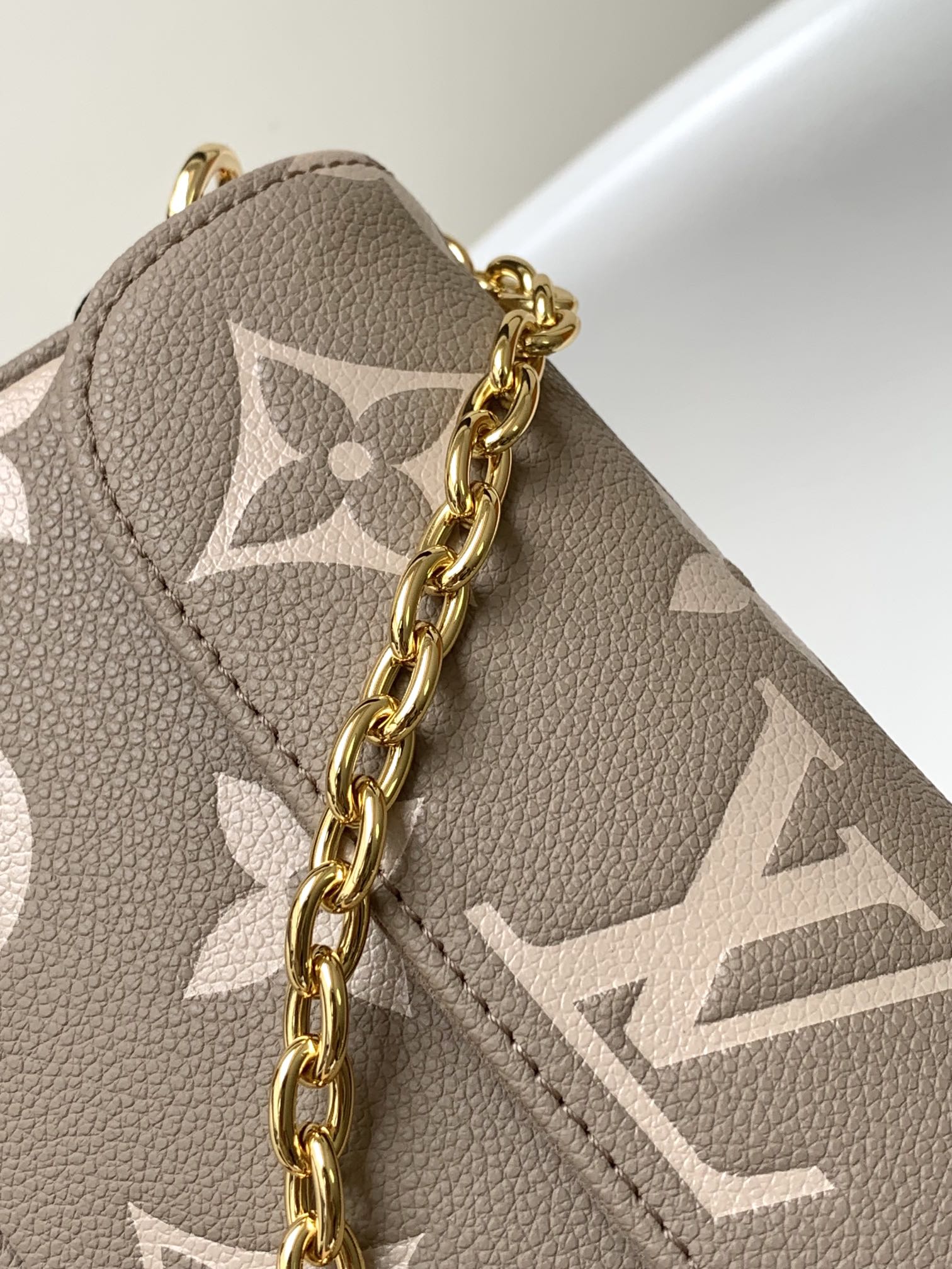 [TOP] Louis Vuitton LV  Monogram Empreinte Embossed Grained Calfskin Wallet - Brown