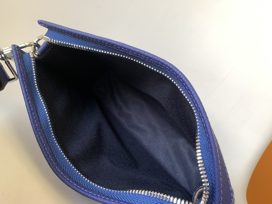 [TOP] Louis Vuitton LV  Gaston Wearable Wallet A Small Handbag - Sky Blue