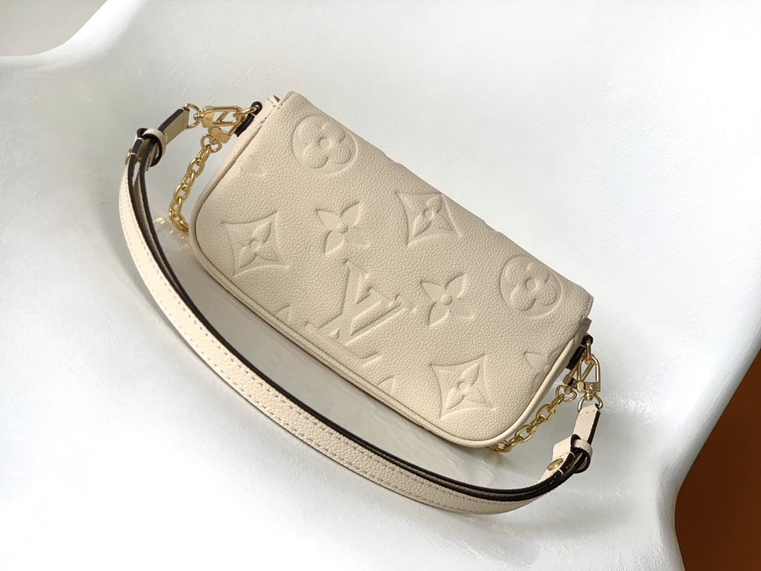 [TOP] Louis Vuitton LV  Monogram Empreinte Embossed Grained Calfskin Wallet - Biege