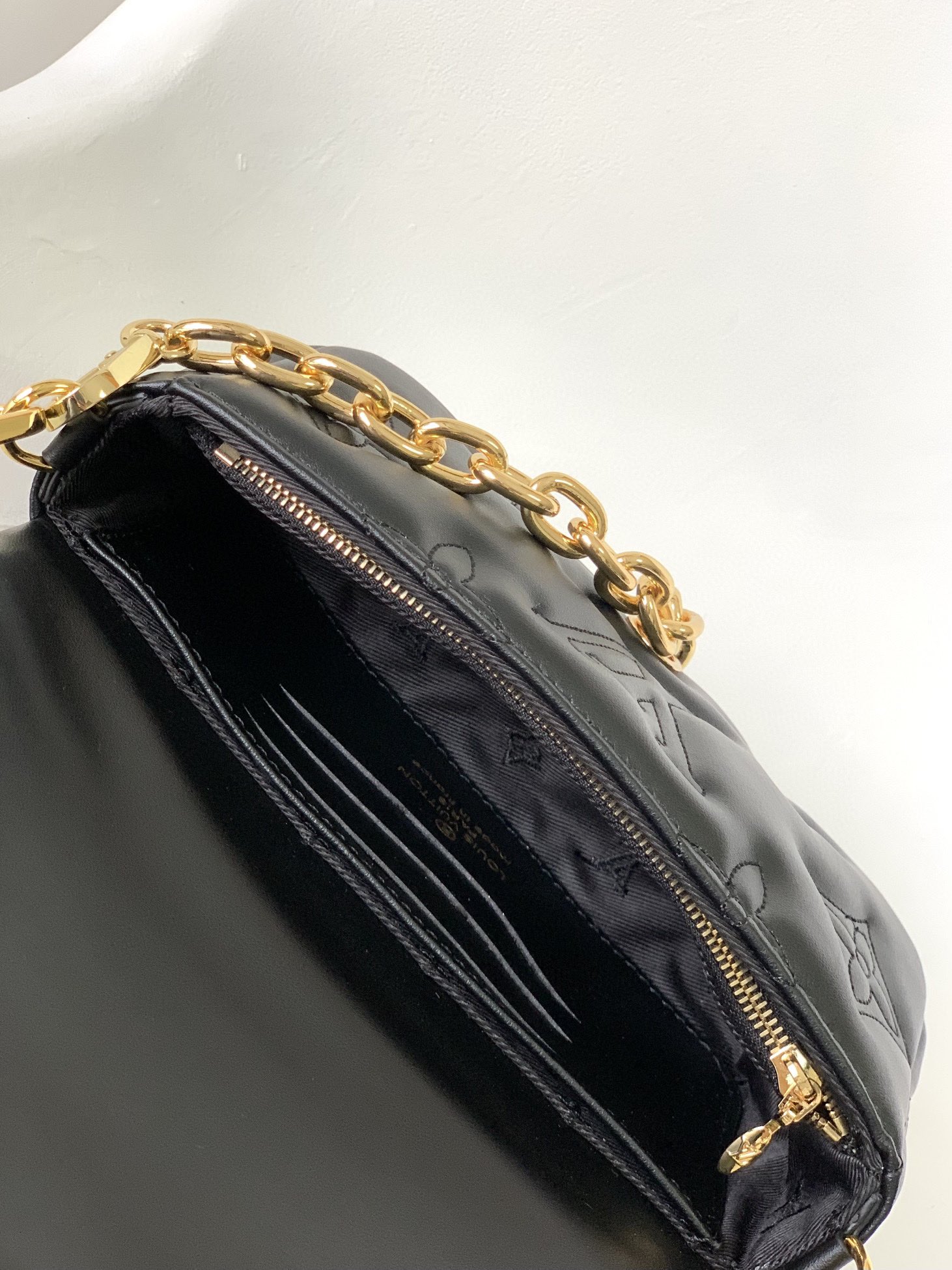 [TOP] Louis Vuitton LV  Soft Padded Calfskin Embroidered Classic Monogram  Wallet - Black