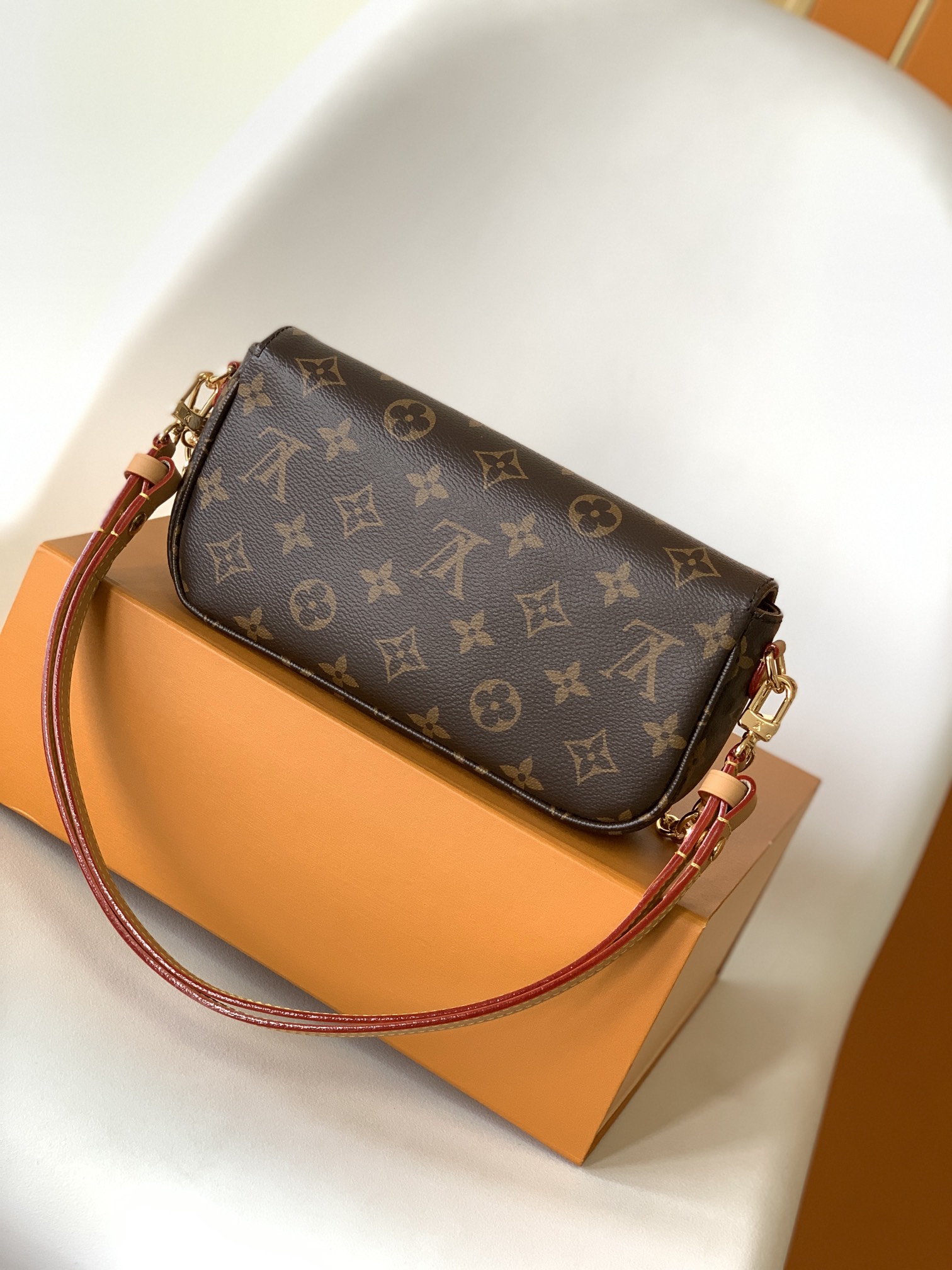 [TOP] Louis Vuitton LV Sac Recoleta Monogram Canvas Wallet 23.5 x 12 x 4.3 cm- Brown