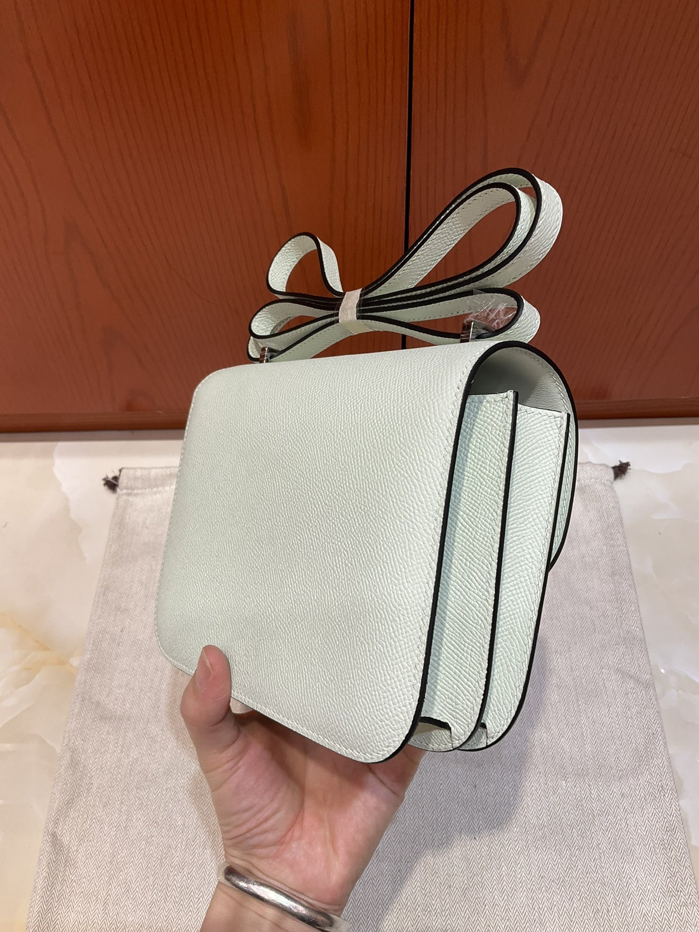[TOP] HERMES Constance Epsom Leather 𝟏𝟗 CM - Light Green - & SHW