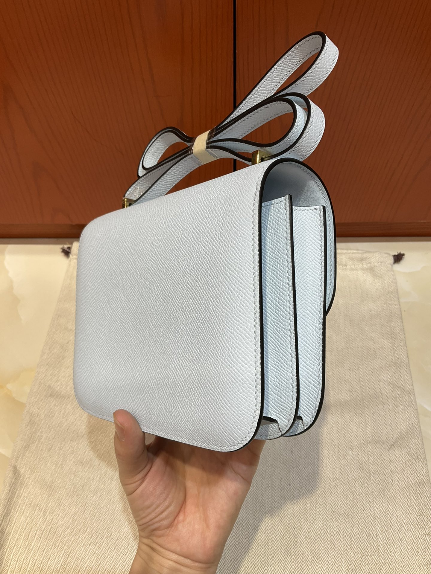 [TOP] HERMES Constance Epsom Leather 𝟏𝟗 CM - Light Blue - & GHW