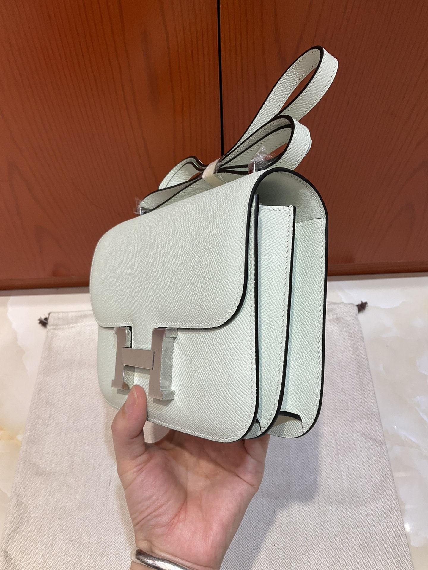 [TOP] HERMES Constance Epsom Leather 𝟏𝟗 CM - Light Green - & SHW