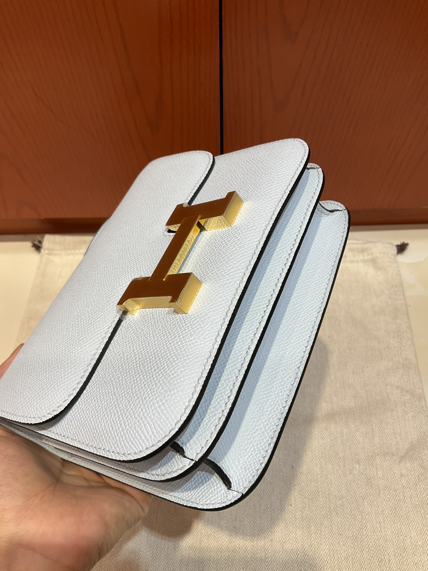 [TOP] HERMES Constance Epsom Leather 𝟏𝟗 CM - Light Blue - & GHW