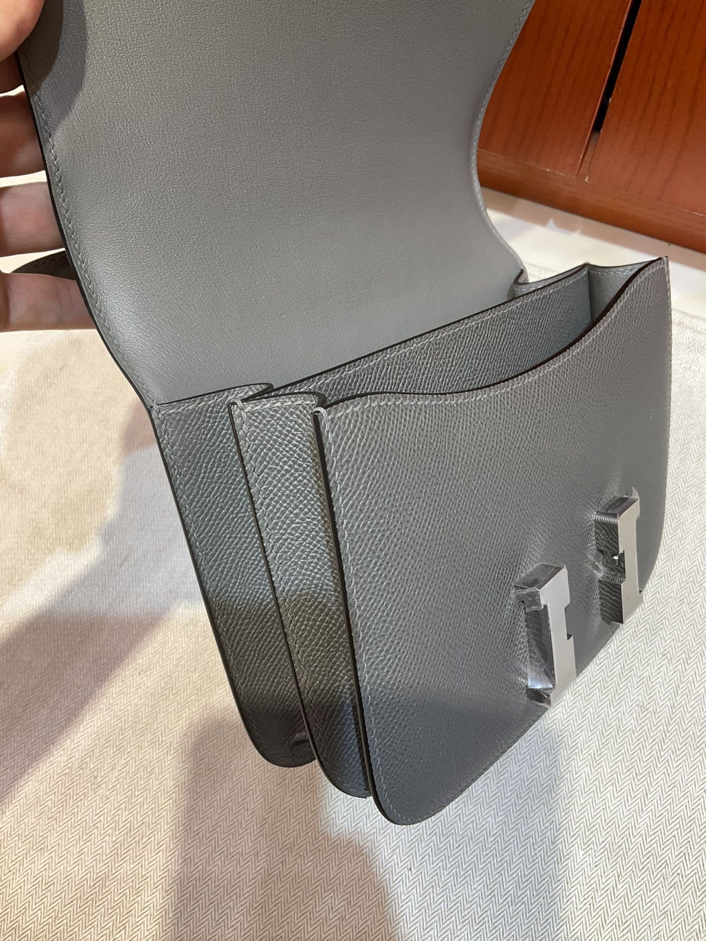 [TOP] HERMES Constance Epsom Leather 𝟏𝟗 CM - Grey- & SHW