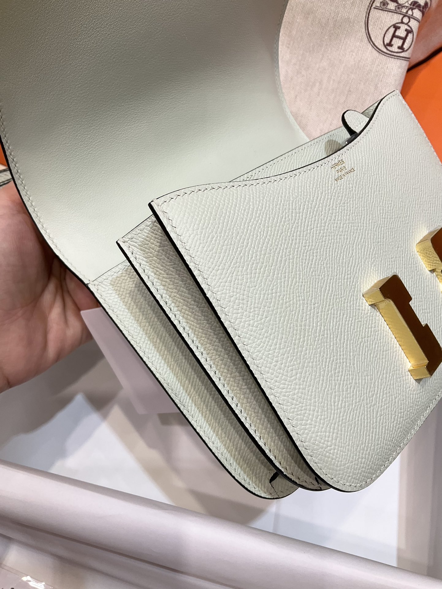 [TOP] HERMES Constance Epsom Leather 𝟏𝟗 CM - Light Green - & GHW