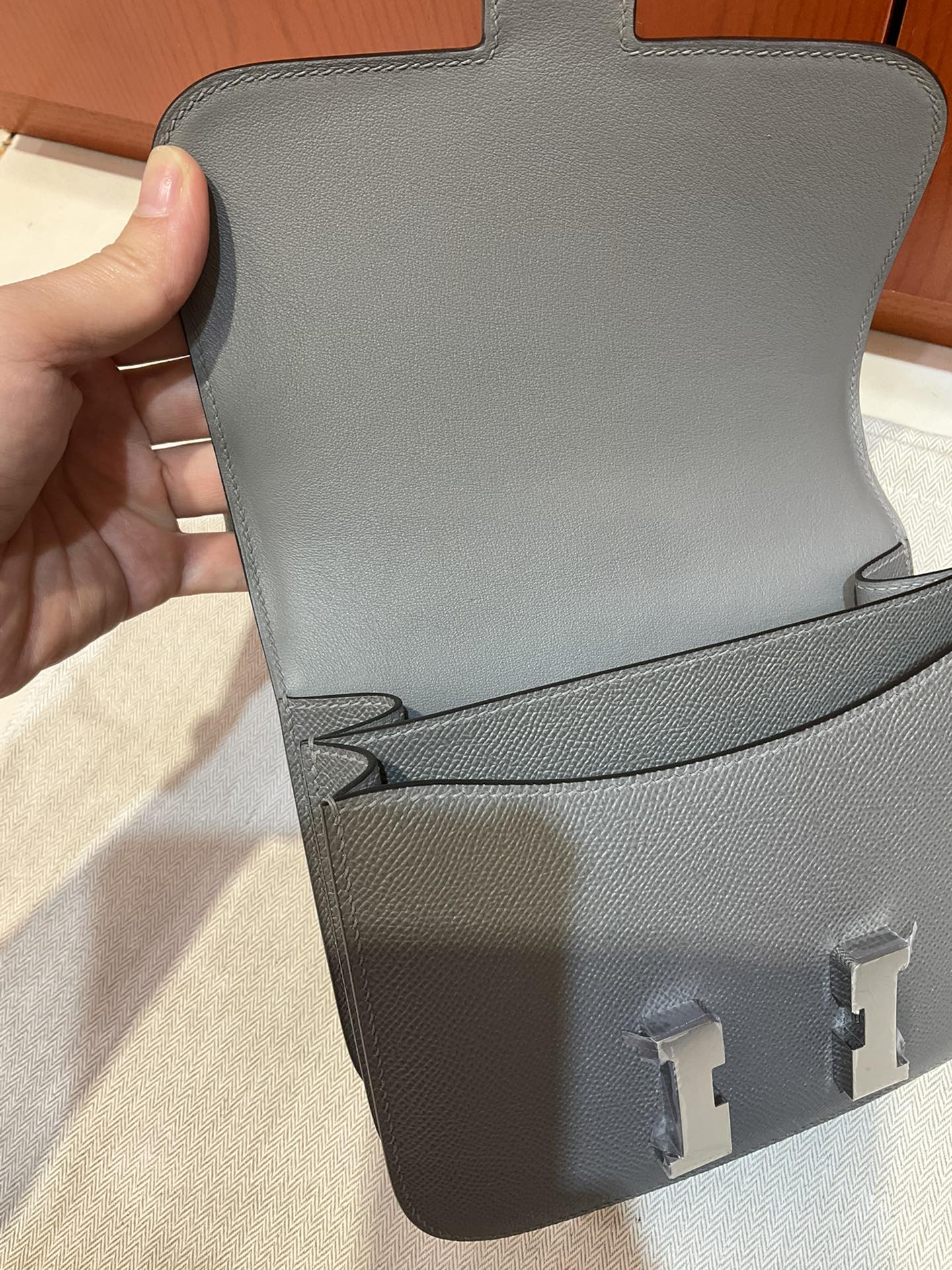 [TOP] HERMES Constance Epsom Leather 𝟏𝟗 CM - Grey- & SHW