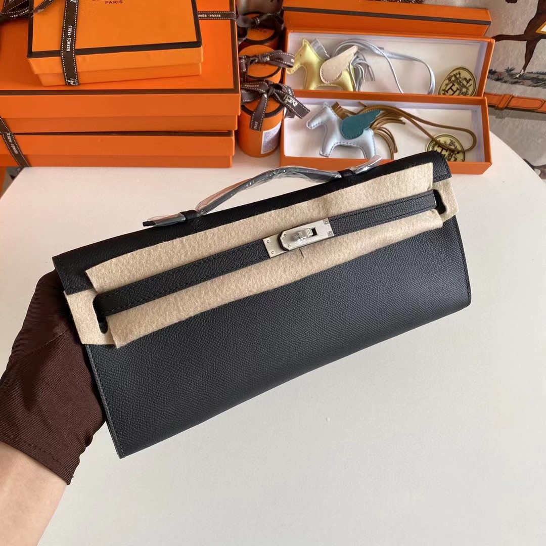 [TOP] HERMES Kelly Cut Epsom Leather 31 x 13 x 2.5cm - Black & SHW