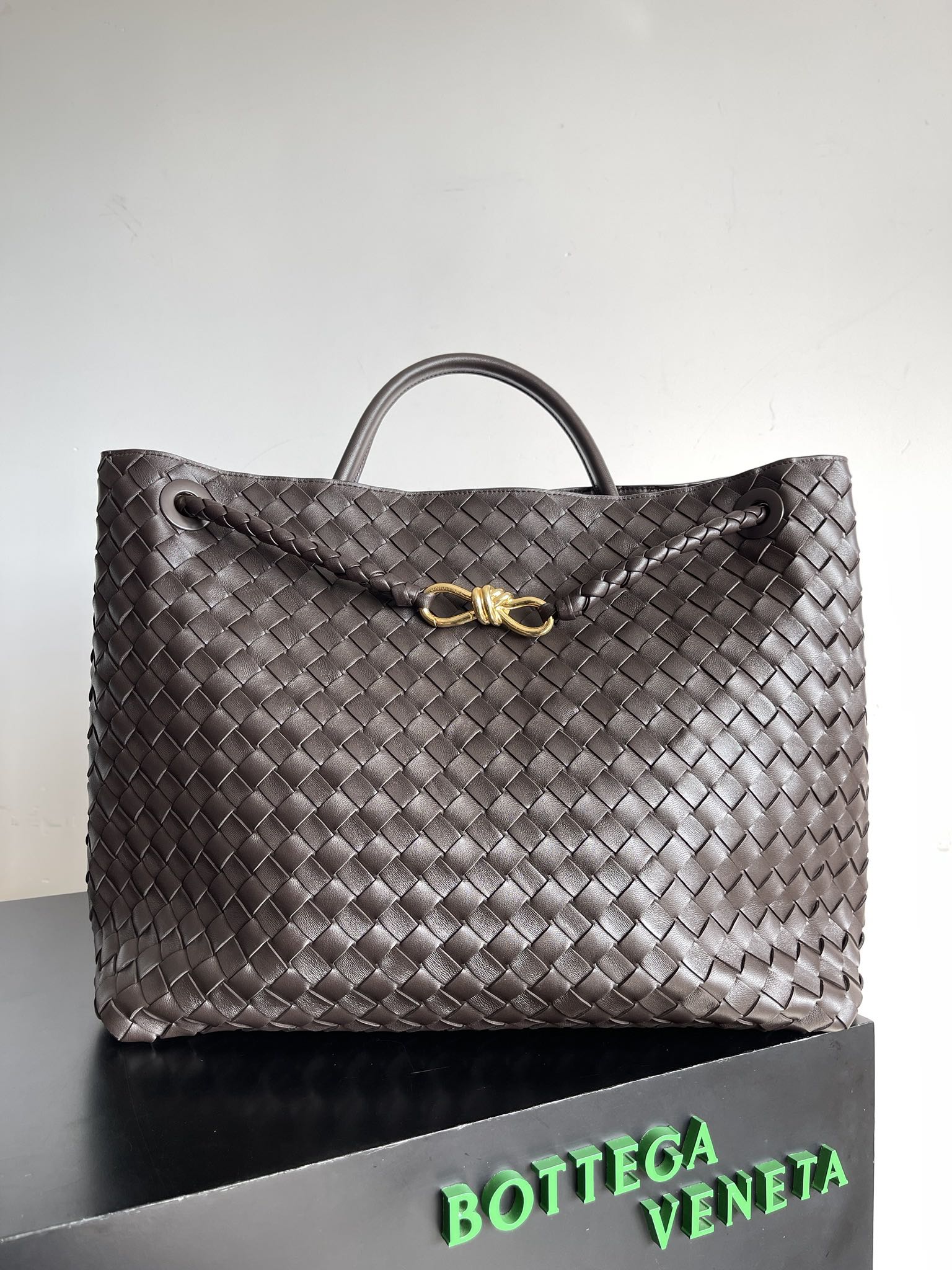 [TOP] Bottega Veneta BV Andiamo Bags 45 x 22 x 34 cm - Brown