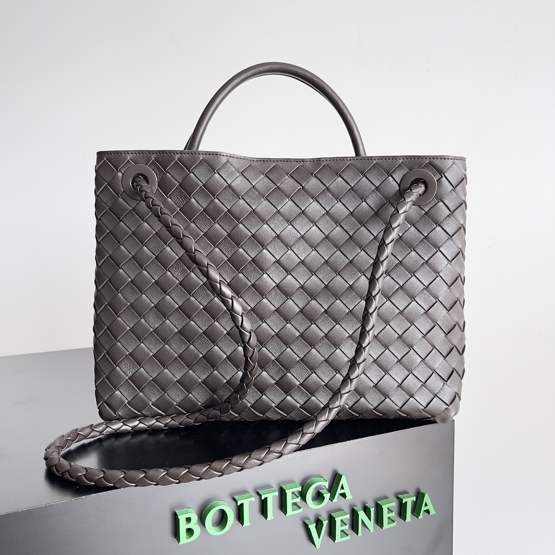 [TOP] Bottega Veneta BV Andiamo Bags - Brown