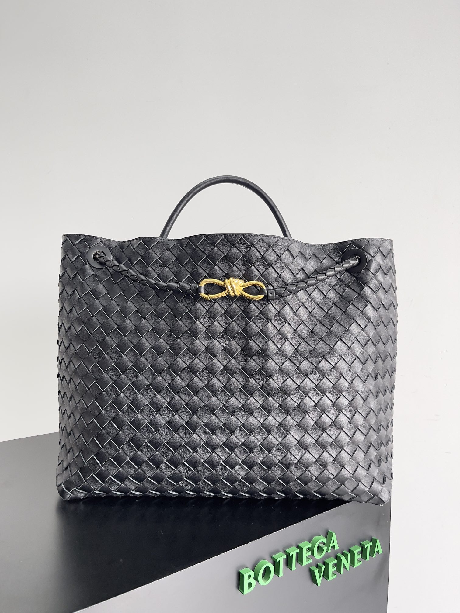 [TOP] Bottega Veneta BV Andiamo Bags - Black