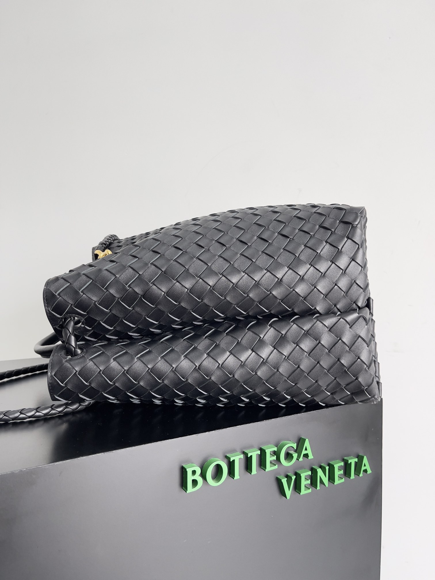 [TOP] Bottega Veneta BV Andiamo Bags - Black