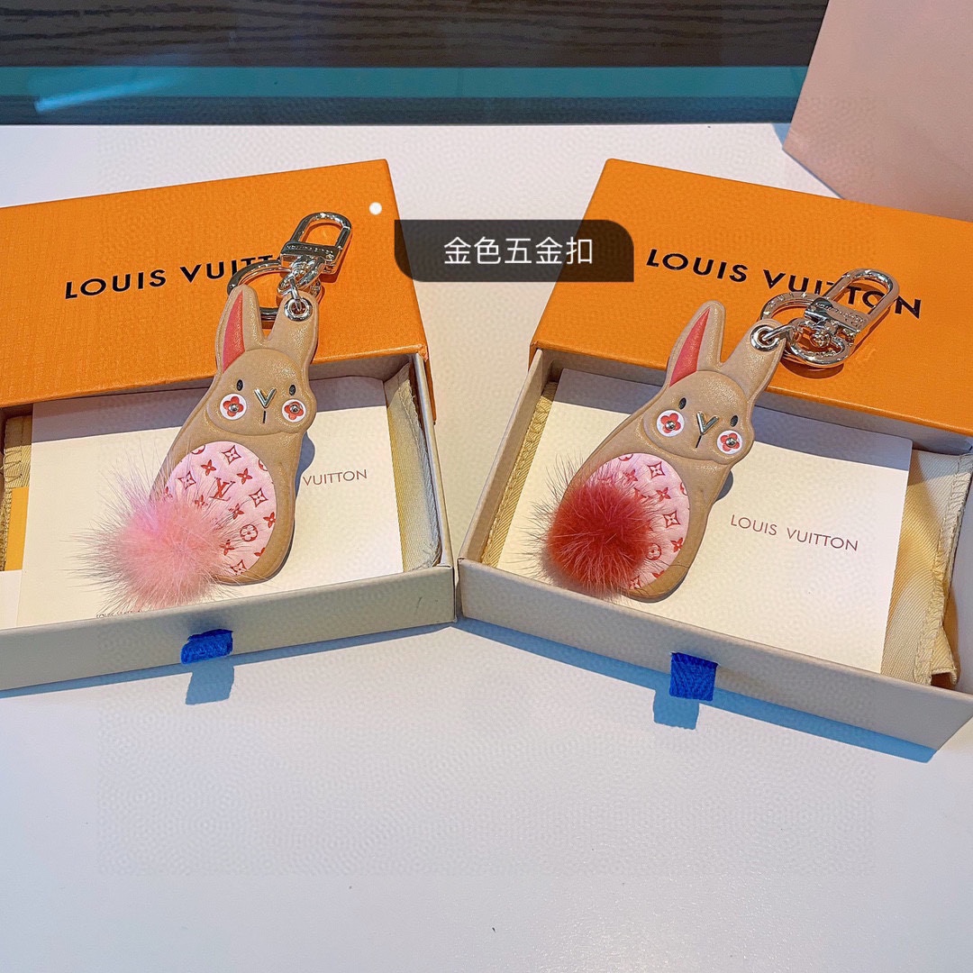 [TOP] Louis Vuitton LV £V Mink Hair Rabbit Tail Keychain