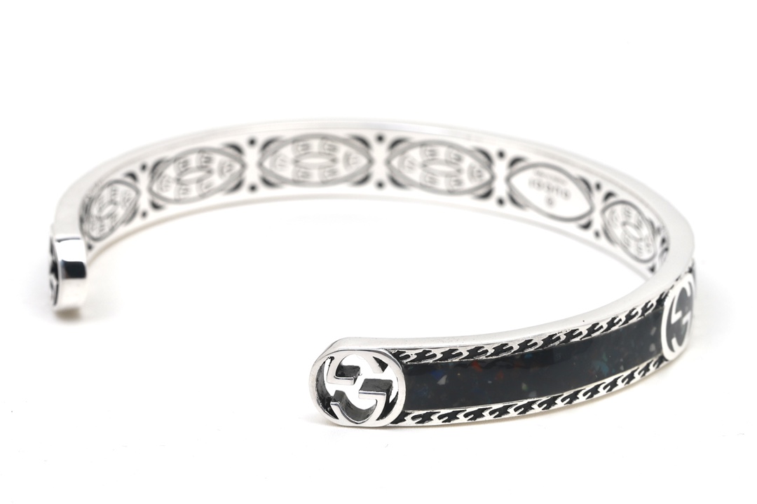 [TOP] GUCCI Black Enamel Bracelet