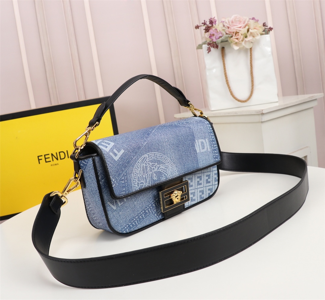 [TOP] FENDI Versace Baguette Canvas Bag - Blue
