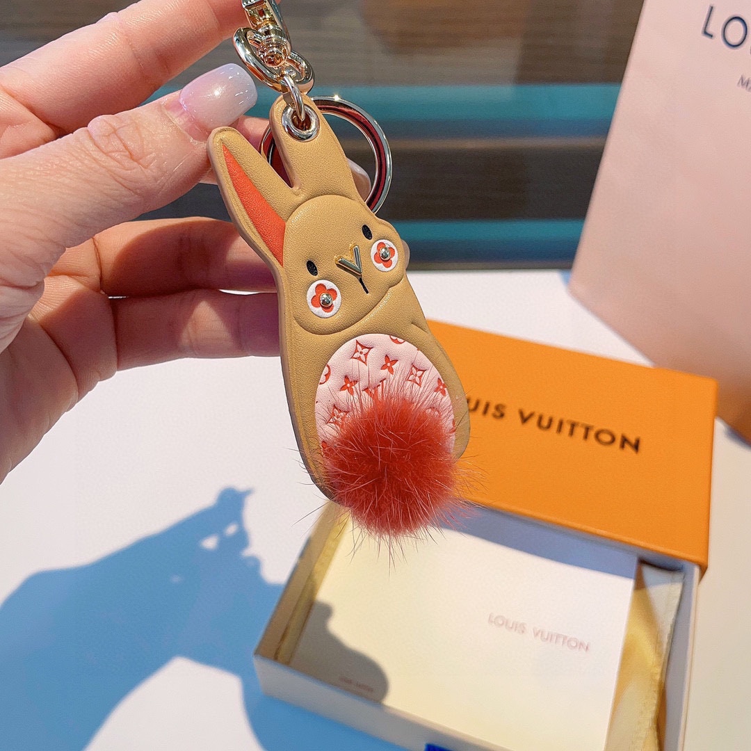 [TOP] Louis Vuitton LV £V Mink Hair Rabbit Tail Keychain