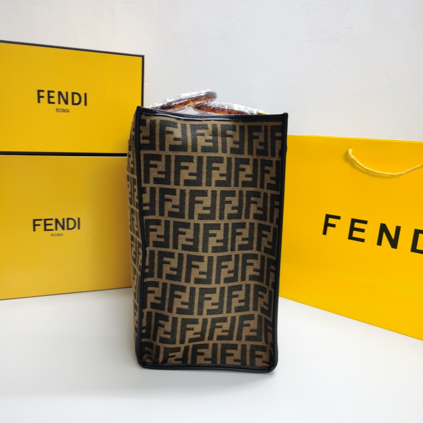 [TOP] FENDI Large Tote Sunshine Prints Tote - Brown