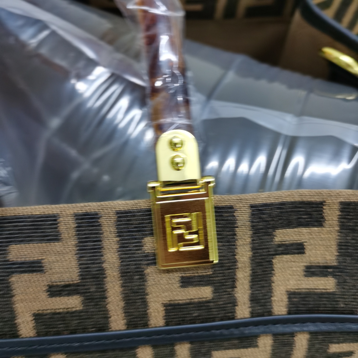 [TOP] FENDI Large Tote Sunshine Prints Tote - Brown