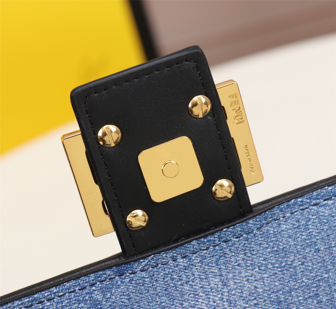 [TOP] FENDI Versace Baguette Canvas Bag - Blue