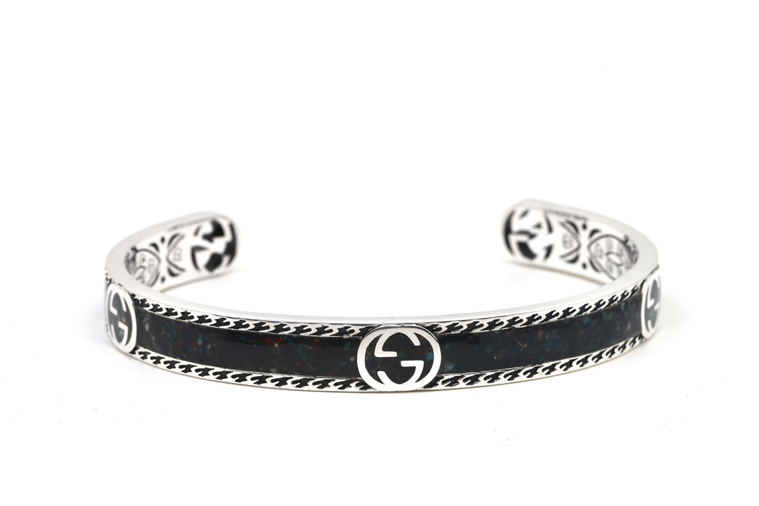 [TOP] GUCCI Black Enamel Bracelet
