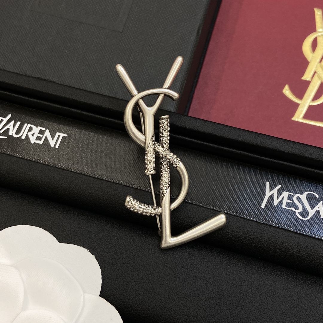 [TOP] Yves Saint Laurent YSL  Gold Retro Style Brooch