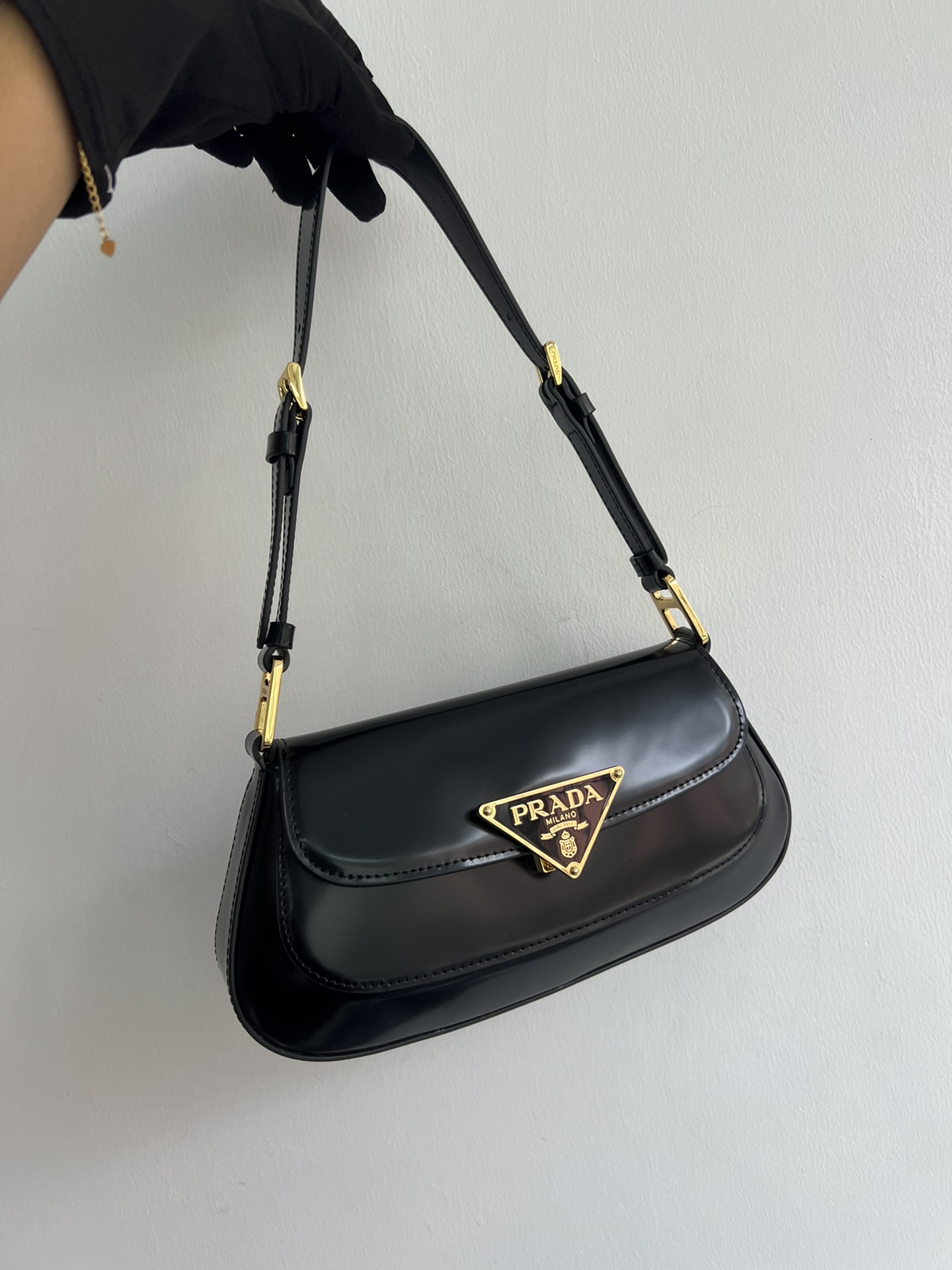 [TOP] PRADA New Underarm Cleo Bag 24x11x4cm - Three Colors