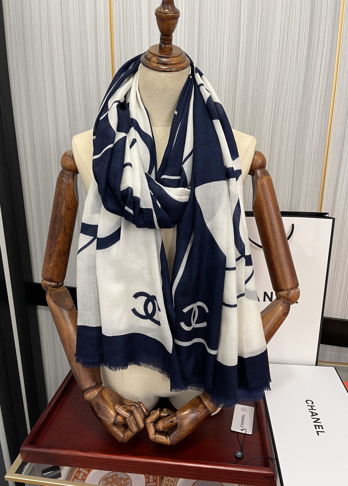 [TOP] CHANEL Double C Cashmere Scarves - 2 Colors - 711 Luxury