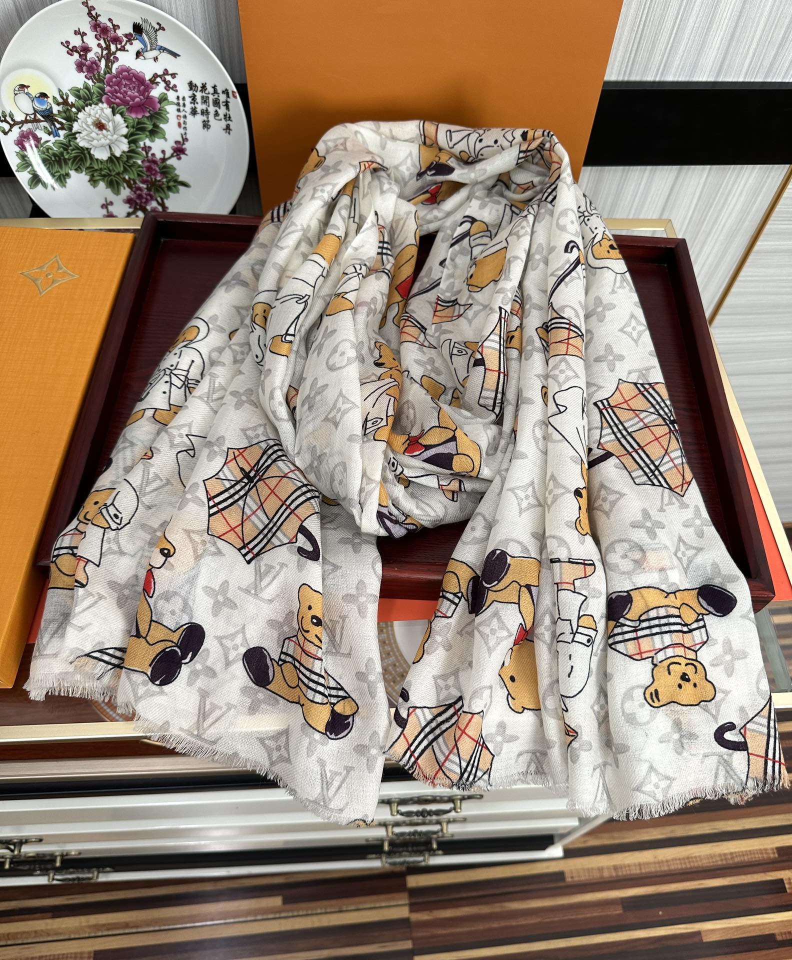 [TOP] Louis Vuitton LV Monogram Little Bear Fun Park Cashmere Scarf 100 x 200 cm - 3 Colors