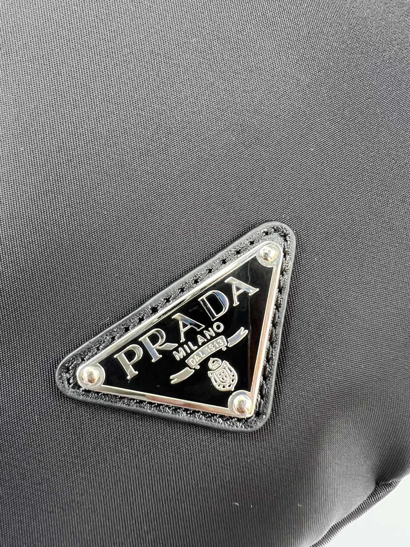 [Top] PRADA New Backpacks For Men and Women Bags 37.5x26.5 cm - Black