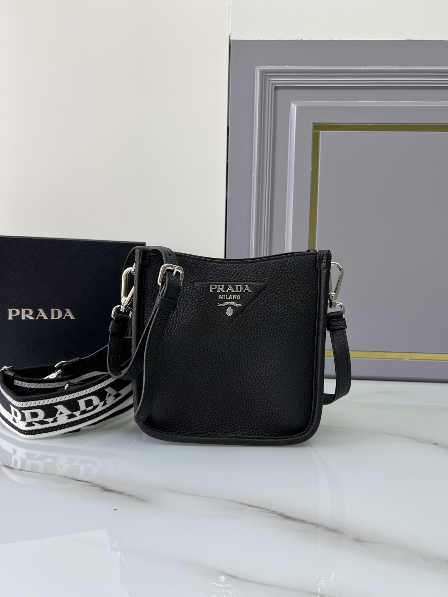 [TOP] PRADA New Mini Shoulder1BH191/tote Bag 19x20x6 cm - Five Colors