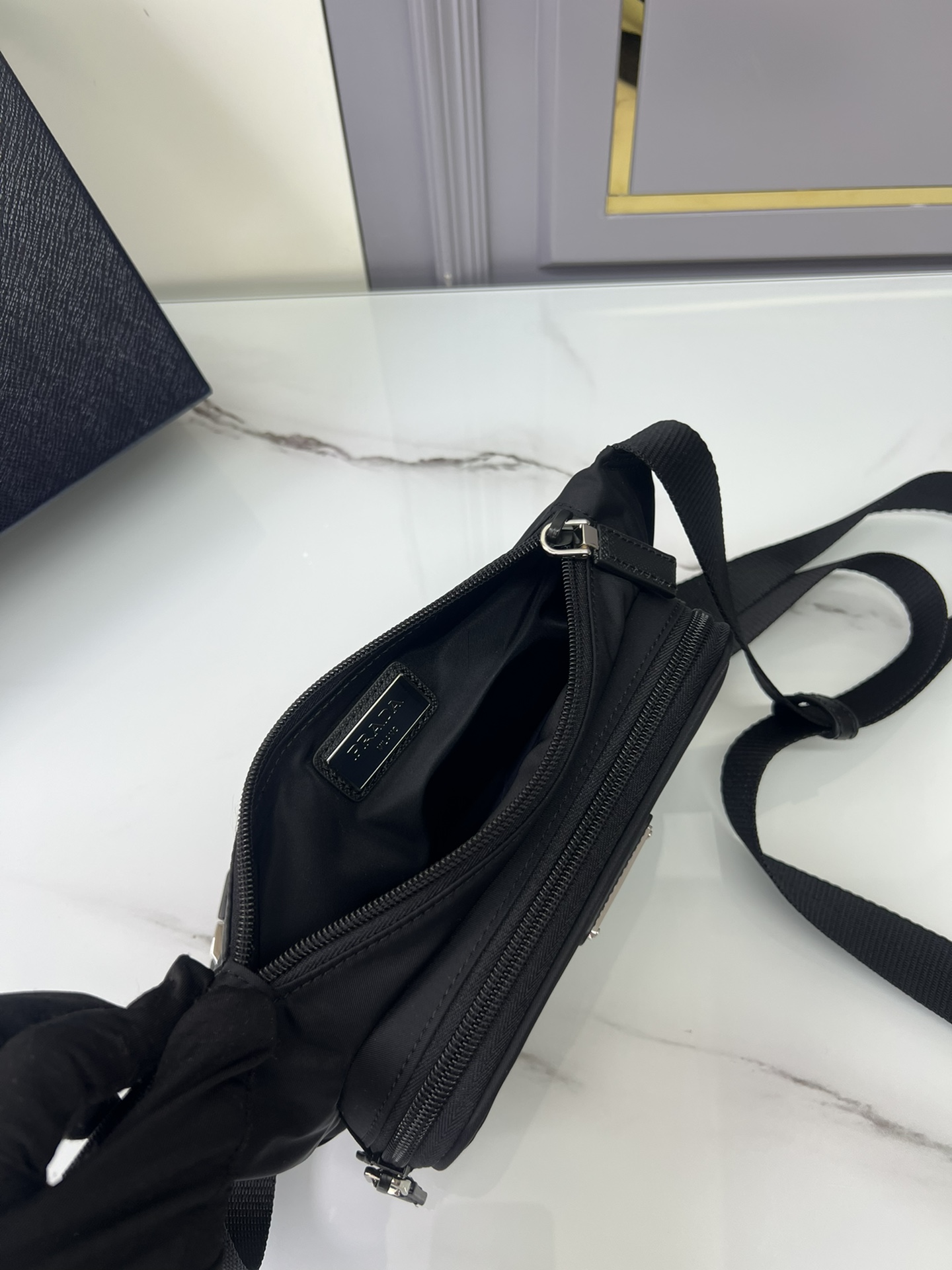 [Top] PRADA New Waist&Chest Bags 19x13x2.5 cm - Black