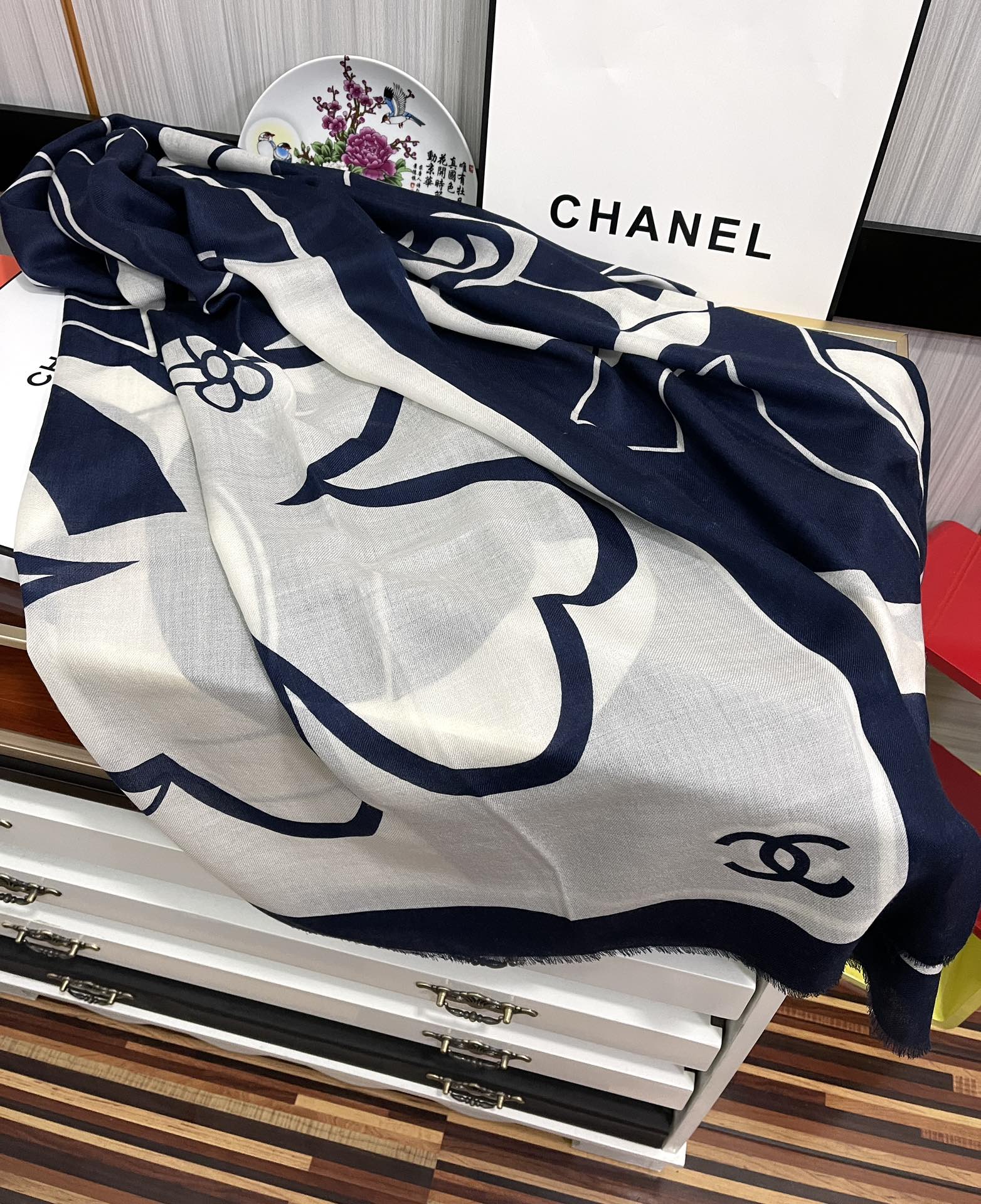 [TOP] CHANEL Double C Cashmere Scarves - 2 Colors - 711 Luxury