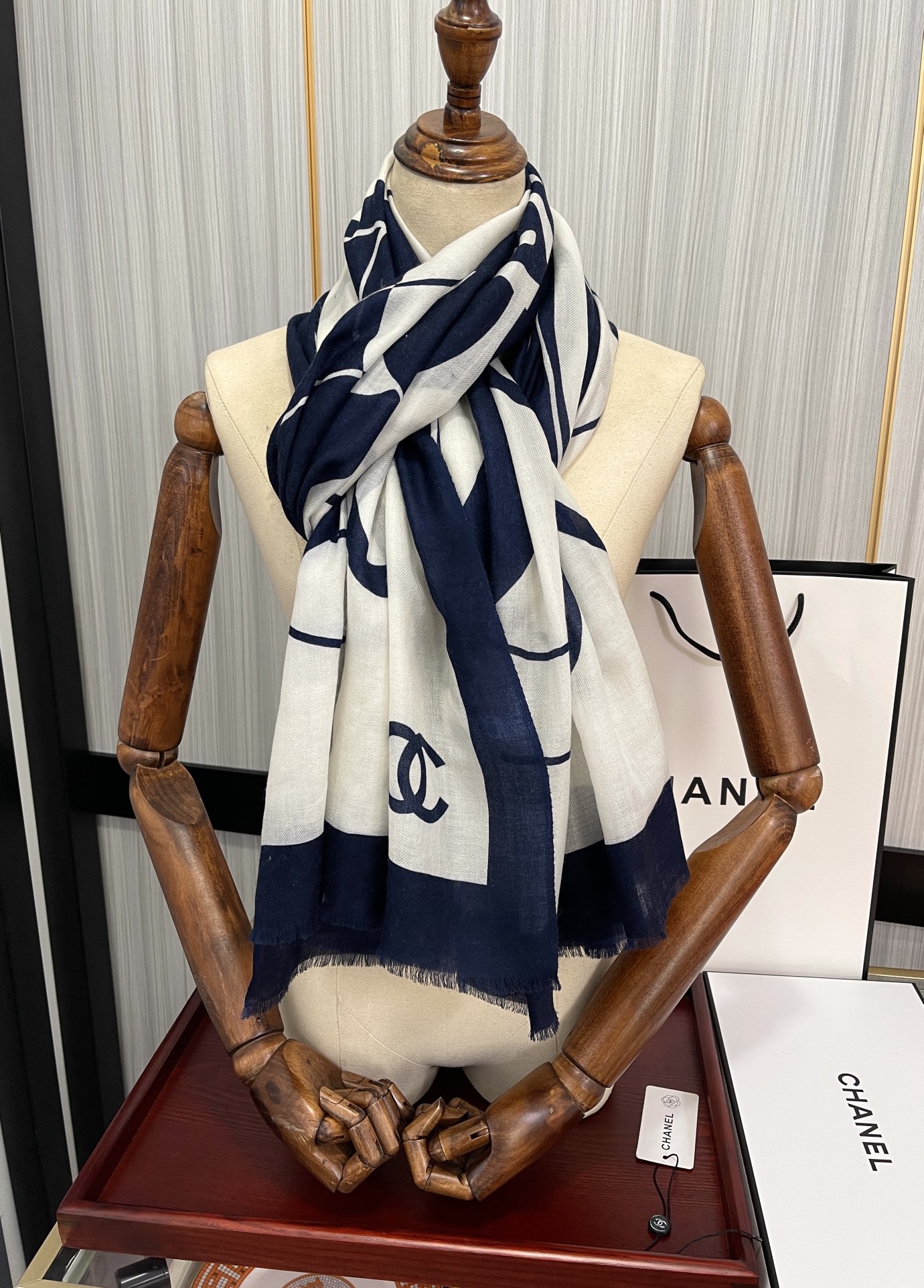[TOP] CHANEL Double C Cashmere Scarves - 2 Colors - 711 Luxury