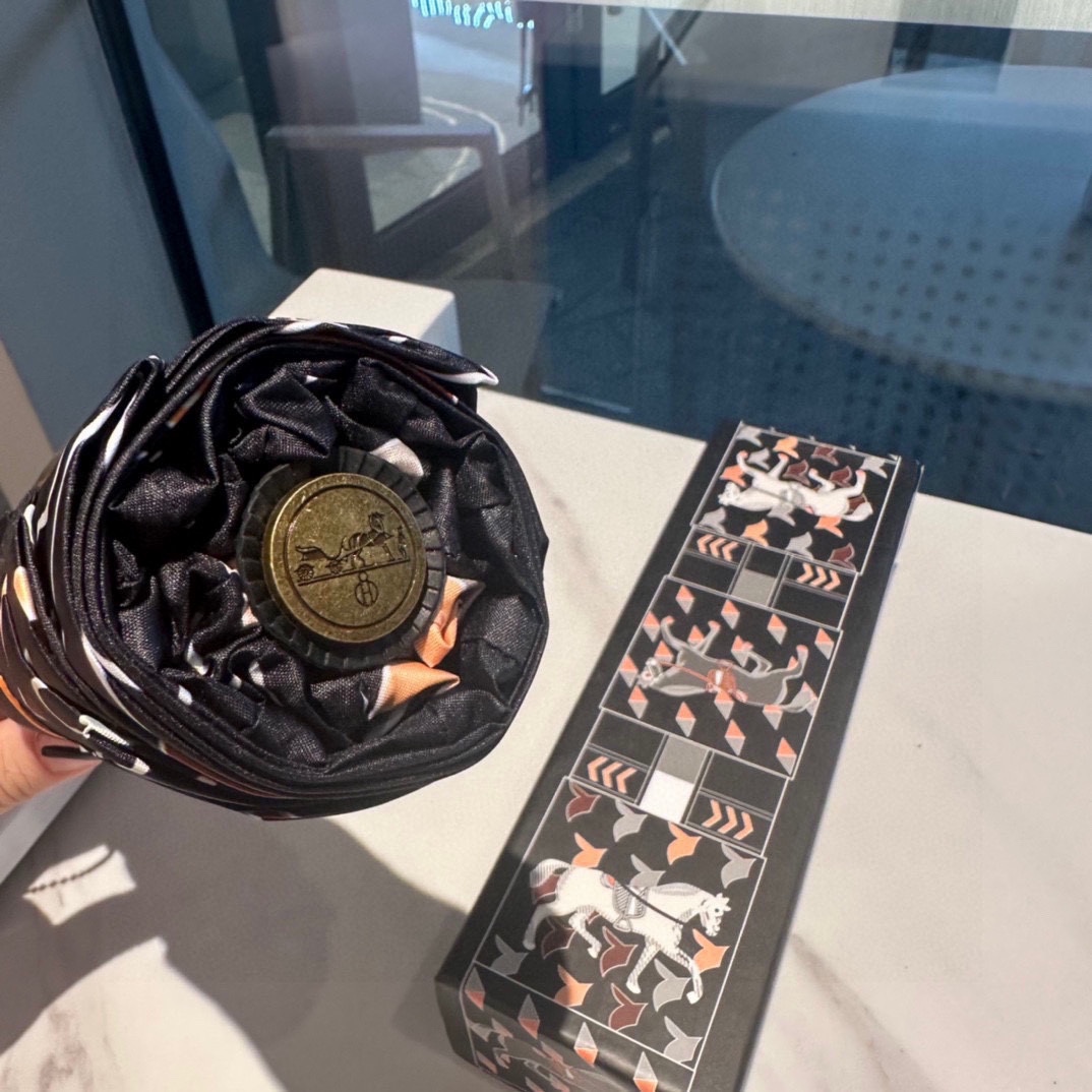 [TOP] HERMES Five-Fold Horses Umbrella - 2 Colors