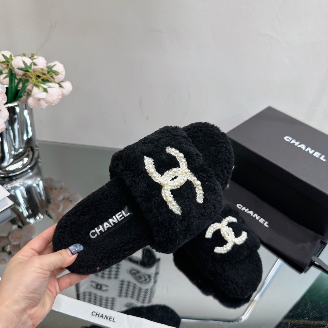 [TOP] CHANEL Autumn And Winter Lamb Hair Slippers - 4 Colour
