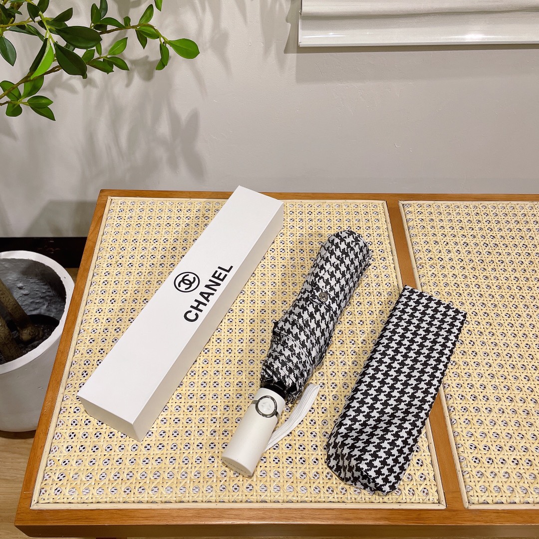 [TOP] CHANEL Houndstooth Umbrella