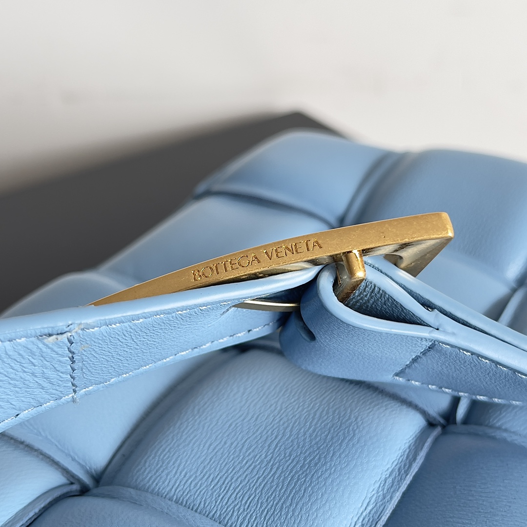 [TOP] Bottega Veneta BV Brick Cassette Bags - Blue