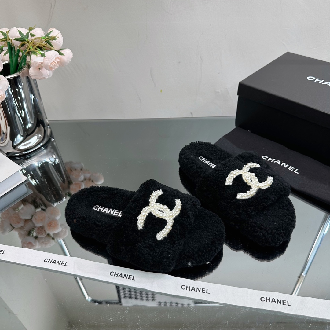 [TOP] CHANEL Autumn And Winter Lamb Hair Slippers - 4 Colour