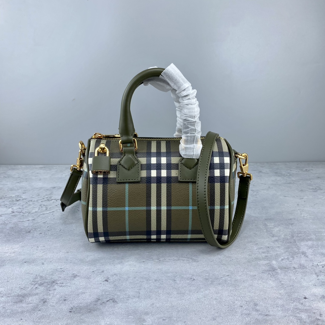 [TOP] BURBERRY PVC Small Pillow Bag 18x12x11 cm - Olive Green
