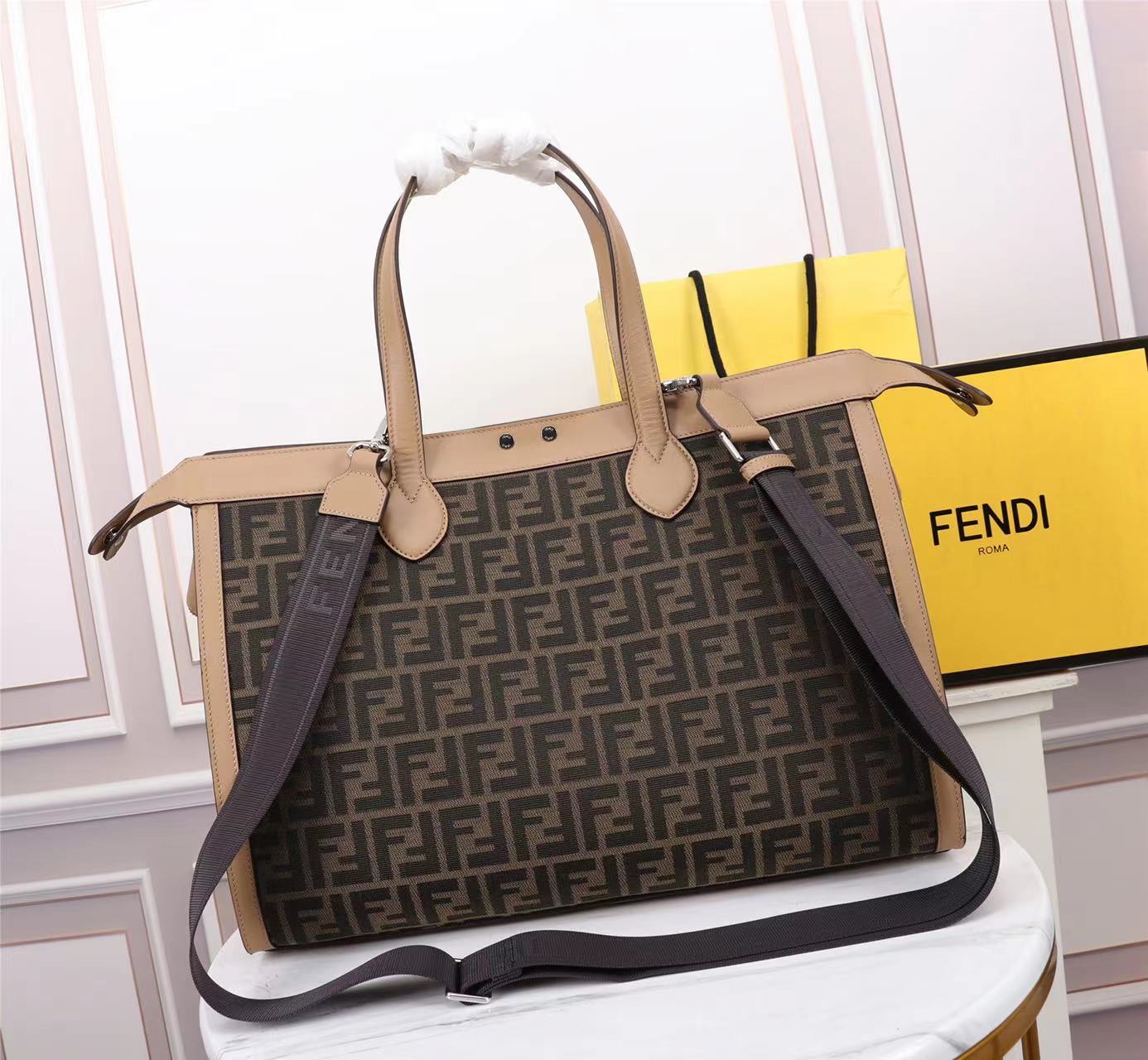 [TOP] FENDI FENDI ISeeU Forty8 HandBag - Brown